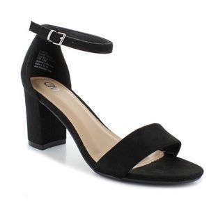 Black velvet chunky heels. Size 9. NWOT